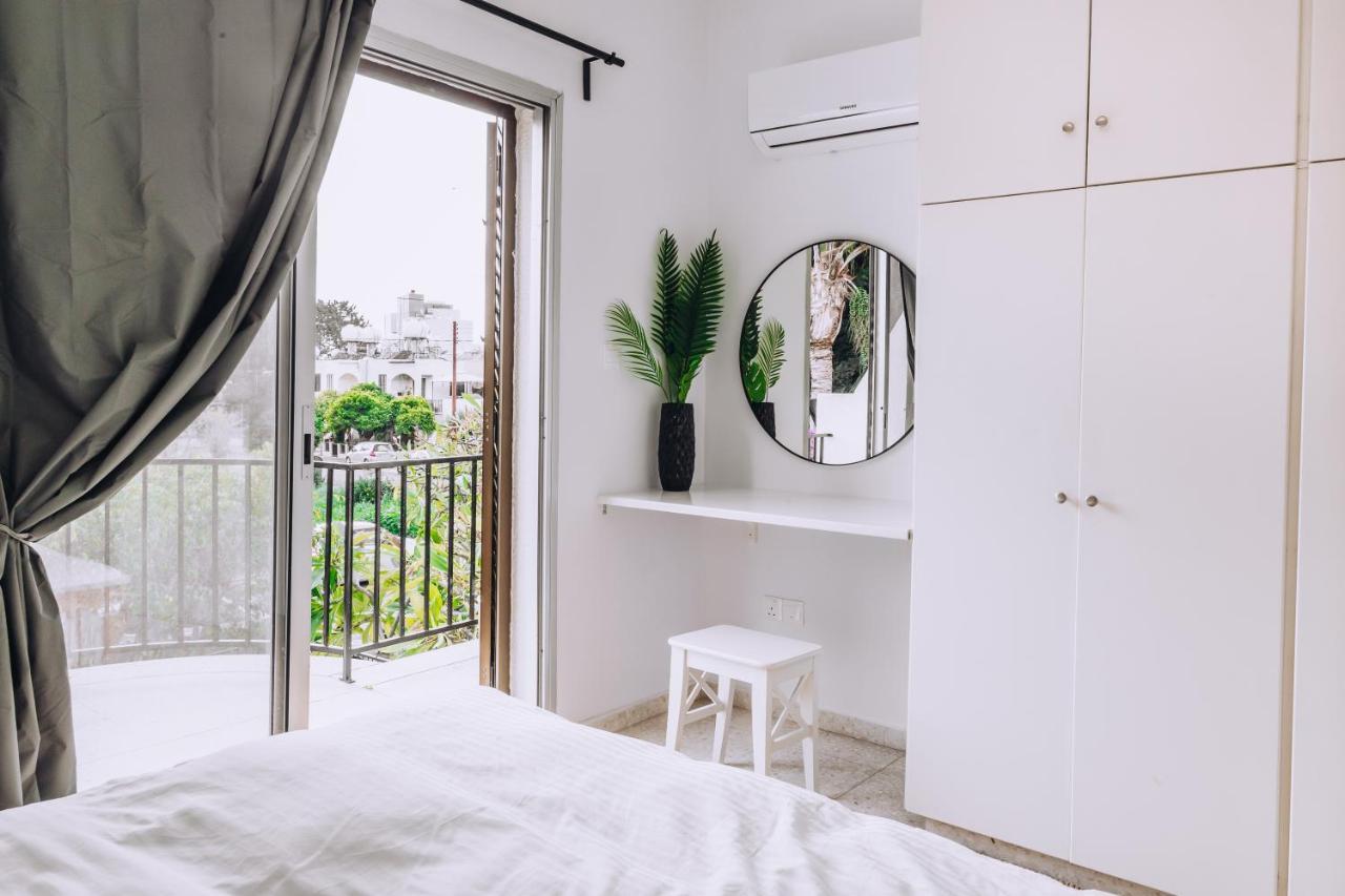 Minimal Townhouse Center Paphos Villa Exterior photo